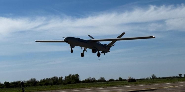 Dronele Watchkeeper au fost testate pentru prima data in Romania Elbit a deschis luni fabrica din apropiere