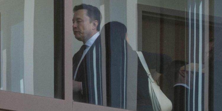 Elon Musk confrontat cu propriile ambiguitati in cadrul unui proces tensionat