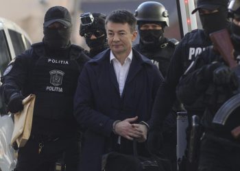 Fostul director adjunct al SIS din Republica Moldova acuzat de inalta tradare a fost extradat Alexandru Balan a fost adus la Vama Albita insotit de Politia ROMANA
