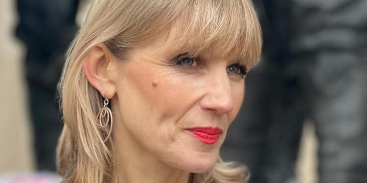 Limba care se pierde in timp Tessa Dunlop si eforturile ei pentru a sustine un examen de limba romana in