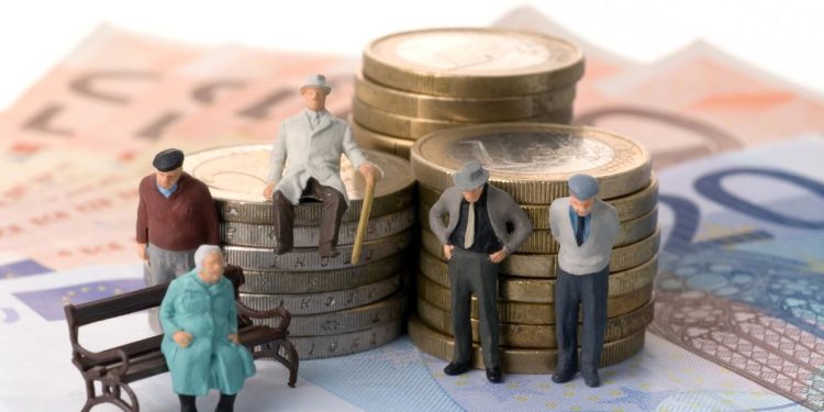 Marea pensionare care va afecta grav sistemul din Romania Specialistii avertizeaza Nu vor mai fi suficienti