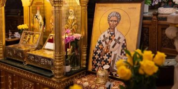 Moastele Sfantului Lazar au fost asezate la Catedrala Patriarhala