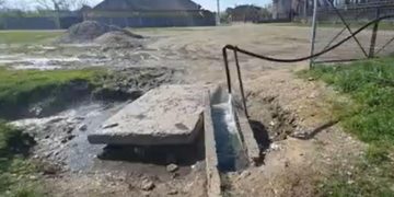 O resursa naturala neutilizata de aproape 50 de ani Apa termala curge prin santuri fara a fi valorificata