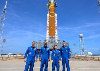 Pana la Luna si inapoi NASA va lansa in aceasta noapte prima misiune cu echipaj uman catre Luna