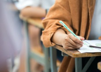 Rezultatele simularii Bacalaureat 2026 Notele vor fi transmise inspectoratelor scolare la ora 1400