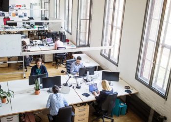 Romanii ar putea avea o noua zi libera legala Liberalii au propus un proiect in acest sens