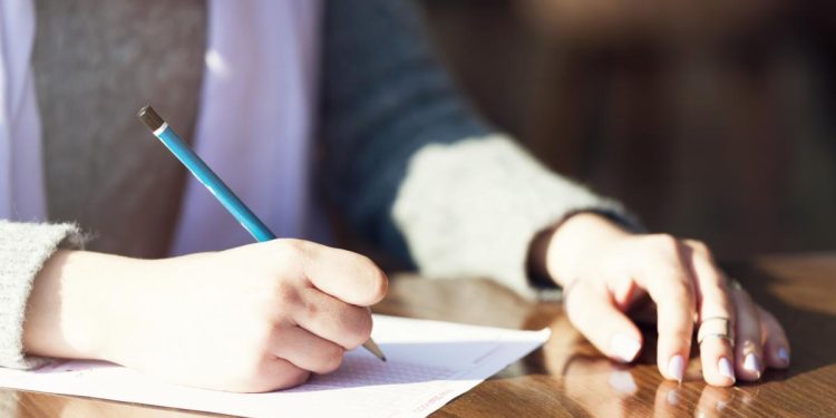 Sesiunea speciala a simularii Evaluarii Nationale continua marti cu examenul la Matematica