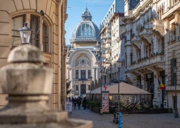 Terasele din Centrul Vechi al Bucurestiului vor trebui sa respecte un nou regulament Ciucu a