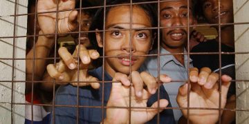 Tudorel Toader acuza Ministerul Afacerilor Externe ca nu are vointa sa ii sprijine pe cei trei romani condamnati in