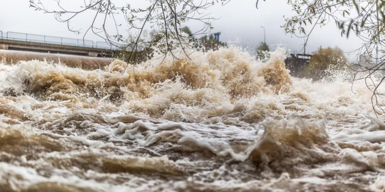 avertizare hidrologica cod portocaliu de inundatii in mai multe judete ale tarii pana sambata