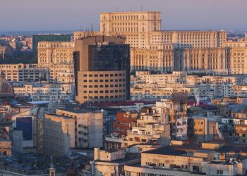 sondaj curs trei din patru bucuresteni cred ca romania merge intr o directie gresita