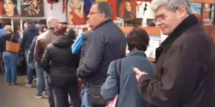 Cat va costa micii pe 1 mai 2026 in Piata Obor din Bucuresti Fara vreme pentru gratar in aer liber