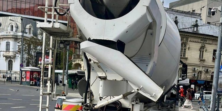 Ce penalizare a fost aplicata soferului betonierei care conducea fara autorizatie prin centrul Bucurestiului