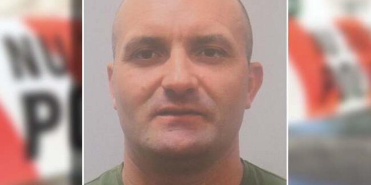Cine este barbatul suspectat de omorarea elevei de 18 ani din Bihor la ferma unde isi desfiraa practica