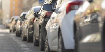Incepand de astazi masinile hibride nu mai au parcarea gratuita in Bucuresti Avantajul ramane pentru cei cu
