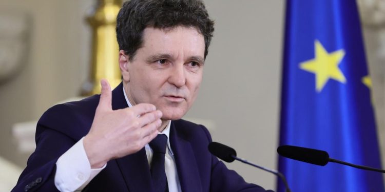 Nicusar Dan a castigat procesul cu AEP privind fondurile din campania prezidentiala Decizia Curtitii de