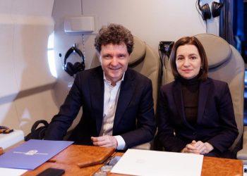 Nicuser Dan si Maia Sandu s au indreptat impreuna spre Armenia unde vor participa la summitul