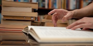 Premiile Pulitzer 2026 un roman scris intr o singura propozitie si un memoriu despre pierderea a doua