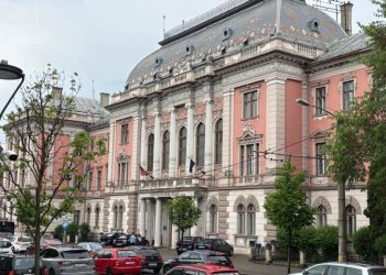 arest la domiciliu pentru patru acuzati in dosarul de coruptie de la cj bistrita nasaud