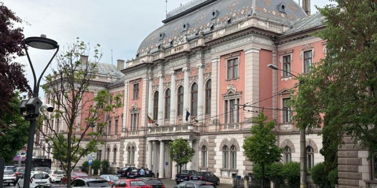 arest la domiciliu pentru patru acuzati in dosarul de coruptie de la cj bistrita nasaud