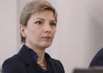 Elena Calistru Funky Citizens raspunde CSM Toate actiunile organizatiei noastre au fost realizate in conformitate cu Constiutia si legea