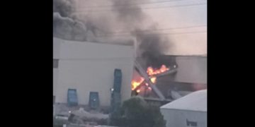 Explozie si incendiu la o fabrica de prelucrare a lemnului din Brasov