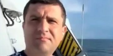 Miruta se intoarce de la Summit ul NATO cu corveta achizitionata din Turcia E trist ca militarii