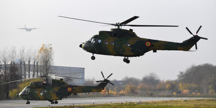 "Sistemele de apărare au fost activate". MApN: Au fost identificate ținte aeriene... 1 Sistemele de aparare au fost activate MApN Au fost identificate tinte aeriene