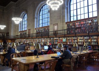 Cum a dominat "teoria franceză" Statele Unite: Mișcarea care a pătruns în universitățile americane și a... 2 Cum a dominat teoria franceza Statele Unite Miscarea care a patruns in universitatile americane si a