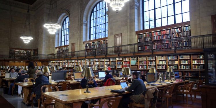 Cum a dominat "teoria franceză" Statele Unite: Mișcarea care a pătruns în universitățile americane și a... 1 Cum a dominat teoria franceza Statele Unite Miscarea care a patruns in universitatile americane si a