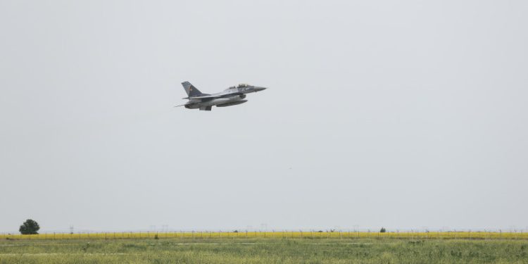 Ministerul Apărării anunță depistarea unei noi ținte aeriene în apropierea frontierei fluviale cu Ucraina. 1 Ministerul Apararii anunta depistarea unei noi tinte aeriene in apropierea frontierei fluviale cu Ucraina