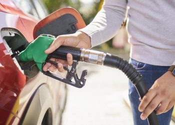 Preturile la motorina si benzina au scazut in cele mai mari orase ale Romaniei