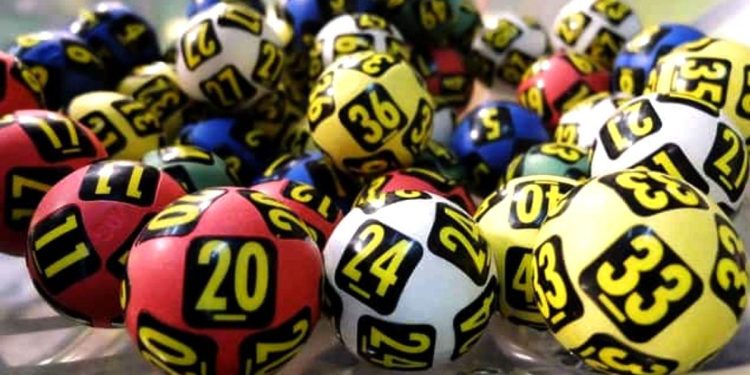 Raport impresionant de peste 9 milioane de euro la Loto 6/49, la extragerea de duminică. Premiu generos și la... 1 Raport impresionant de peste 9 milioane de euro la Loto 6 49 la extragerea de duminica Premiu generos si la