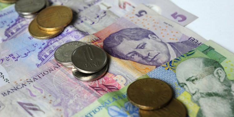 Sub jumatate dintre romani reusesc sa economiseasca constant