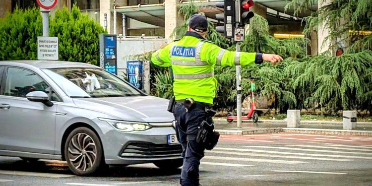 blocaj rutier in bucuresti soseaua s a prabusit in apropierea bulevardului erorilor